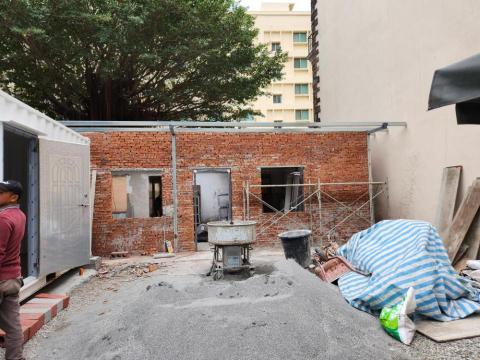 照芳工程行 - 雨遮，疊磚，增建，修改，配管