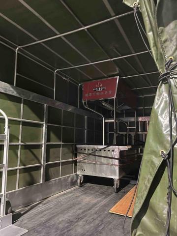 阿翰 - 餐車運送