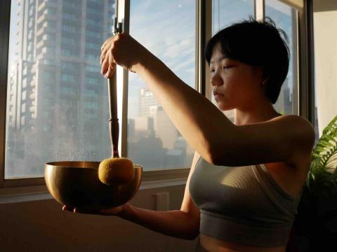 STEADYOGA - 頌缽音療，除了可以自我療癒外，也能是一種調頻的媒介，將身心放鬆、放下。