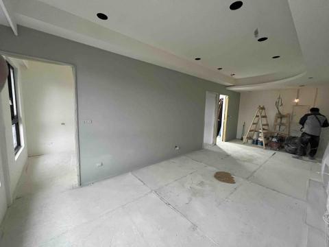 小Q  油漆工程 - 裝潢場 沙發後牆跳色