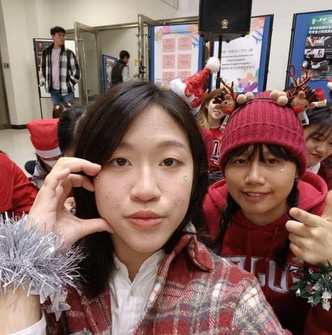 提供線上家教服務的專家賴妍庭