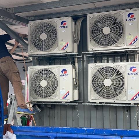 提供移機服務的專家楊滿