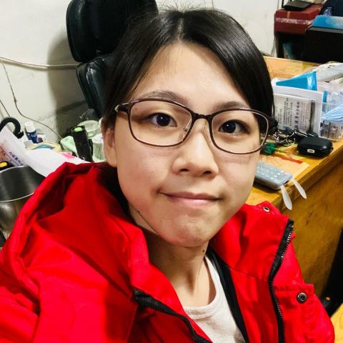 提供保母服務的專家陳小龍