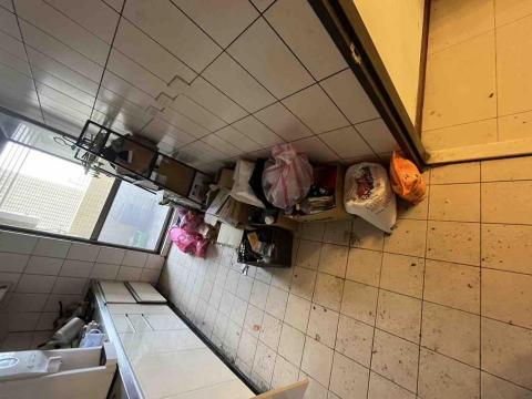 小資家適 - 廚房雜物清潔前