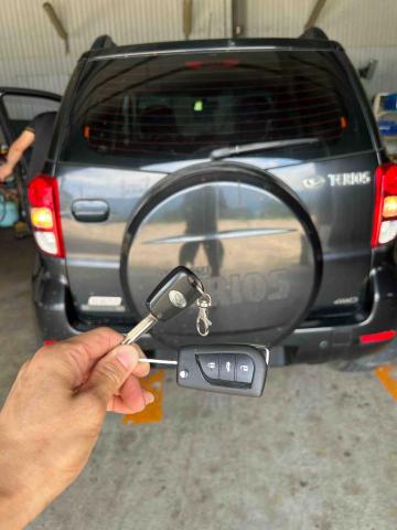 圓晨汽車晶片鑰匙 - 