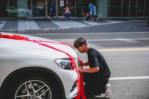 小黑貓車隊-小廖 - 專業禮車團隊