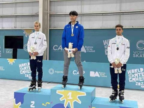 周柏崴 - 世界冠軍