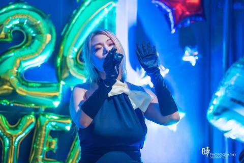 Sunny Lee(曉風中的晴天日記) - 爵士樂團跨年活動
樂團 Aivee 
IG https://www.instagram.com/aiveehsu?igsh=Y3hpajhnOHJ4c3Nl&utm_source=qr Sunny Lee(曉風中的晴天日記) - 爵士樂團跨年活動
樂團 Aivee 
IG https://www.instagram.com/aiveehsu?igsh=Y3hpajhnOHJ4c3Nl&utm_source=qr