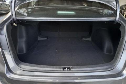 Sunny - 後行李廂空間