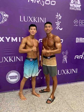 提供iphonese重置服務的專家羅教練