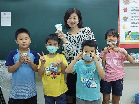 梁老師英語班 Grace - We are having a good time!