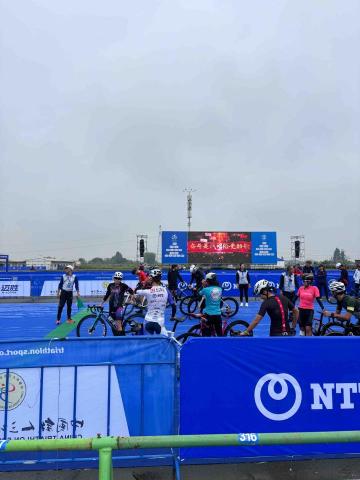 物理治療師 岳龍 - 疼痛改善/健康促進/肌力體能訓練 - 成都鐵人三項世界盃中華隊隨隊治療師