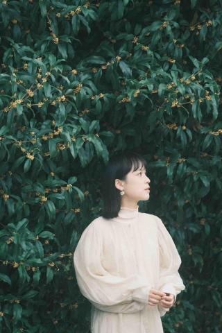 翁心榆 - 個人寫真