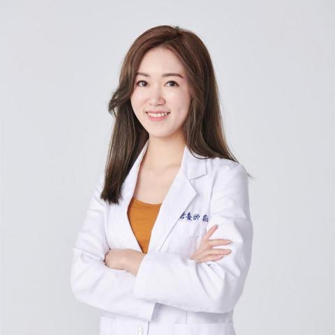 提供營養師服務的專家莊昕悅