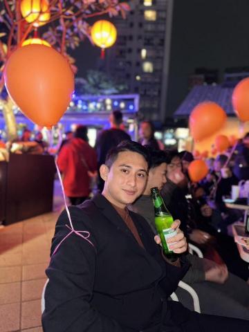 提供受眾服務的專家James