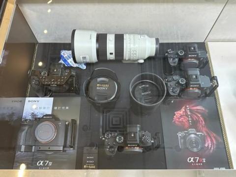 鼐成興業股份有限公司-攝影器材租賃/平面拍攝/活動直播 - 