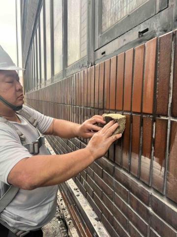 海洛斯企業 - 外牆磁磚檢修及修補作業6（收尾清潔）