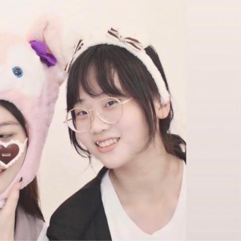 提供臺南剪髮服務的專家傅俐甄