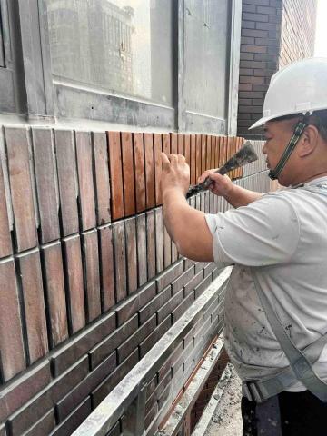 海洛斯企業 - 外牆磁磚檢修及修補作業4（補上磁磚）