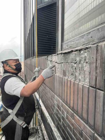 海洛斯企業 - 外牆磁磚檢修及修補作業1（找出危險區域）