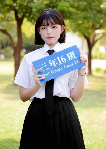 Yunni Lai - 清楚的個人照。