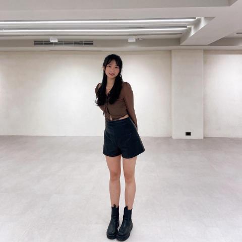 提供三重服務的專家Phoebe