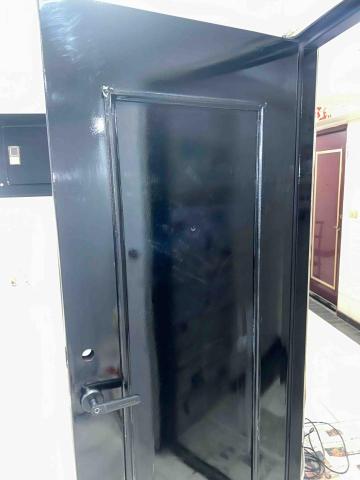 伍磚企業社 - 大門烤漆 尚未拋光