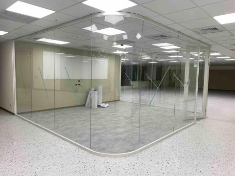 鑫鋮金屬不銹鋼設計 - 不銹鋼玻璃隔間