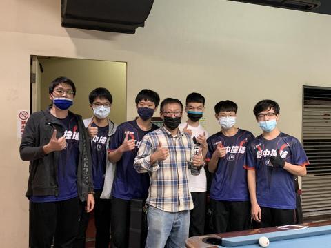 林建瑄 - 回高中看學弟比賽