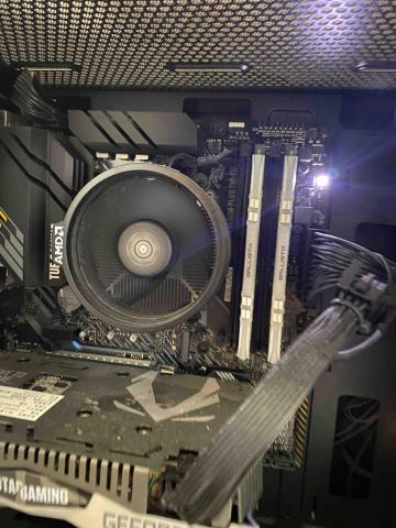 何崇安/電腦維修 - 