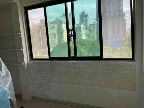 泰豐油漆 - 除殘膠施工中