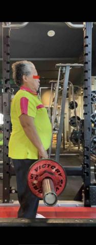 自由教練 YI CHENG - 年紀80歲的阿嬤