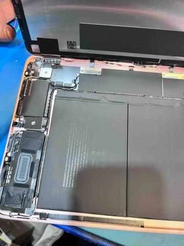 阿東3C維修 - iPad pro 無法開機 主板維修