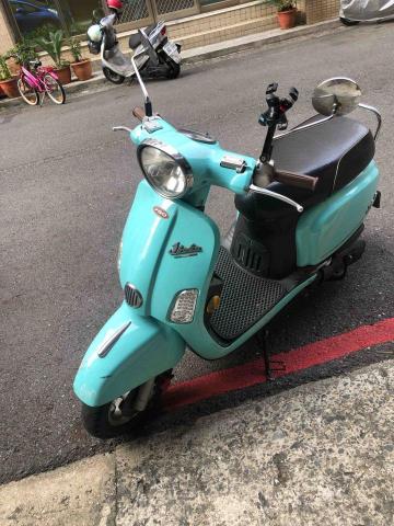 請上網打關鍵字  極遞聯合運輸中心  點FB+賴聯繫 - 台北-台中（全新車）