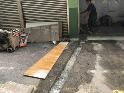 源益工程行 - 小怪手微管溝打除