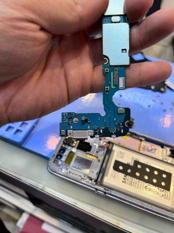 阿東3C維修 - 三星手機主機板維修