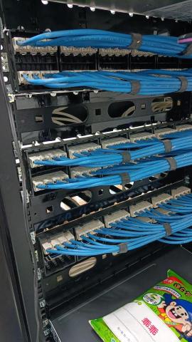 光泰資訊股份有限公司 - 機櫃整線