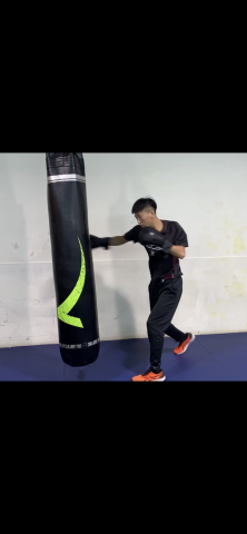 許哲豪 - 沙袋訓練