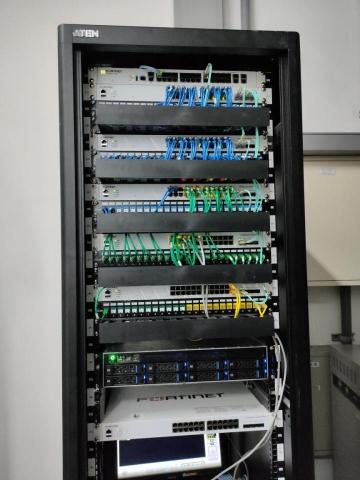 光泰資訊股份有限公司 - 機櫃佈線跳線