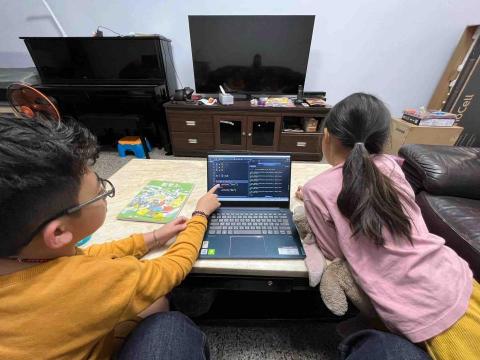 亞太智高機器人 - 