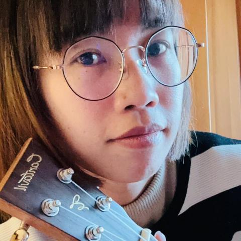 提供烏克麗麗服務的專家Sherry Chen