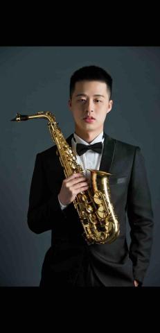 提供saxophone教學服務的專家劉展佑