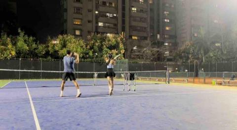 台中專業網球教學、陪打 - 