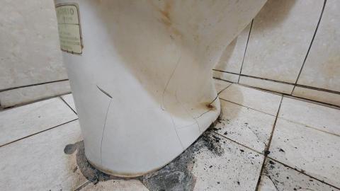 水電葉師傅 - 有龜裂痕的瓷器衛浴請即時更換，熱脹冷縮不排除有爆裂的可能性