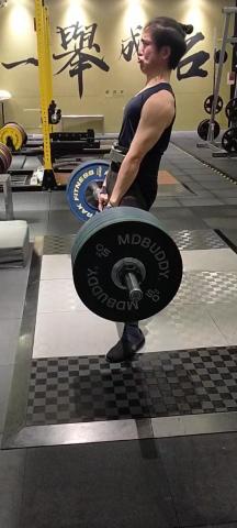 胡庭瑋 - 硬舉210kg