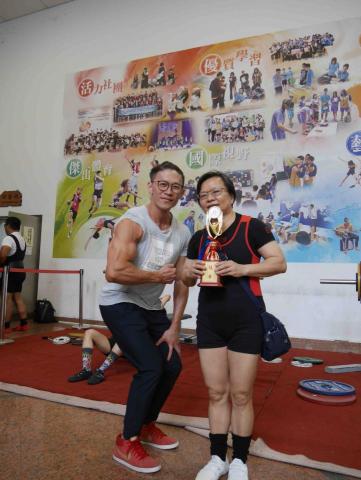 JS健身工作室 - 學員破全國紀錄 JS健身工作室 - 學員破全國紀錄