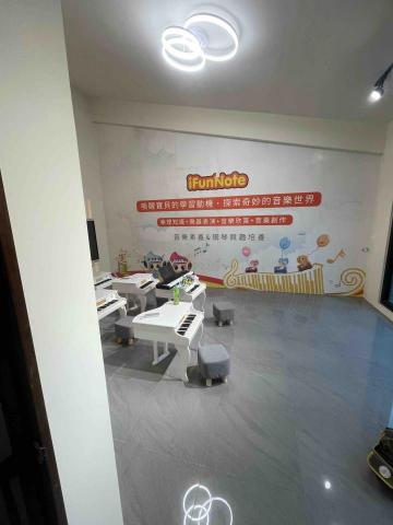 林先生 -  客製化壁布完工圖