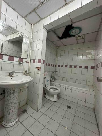 Riri精品衛浴 - 北區文心路主浴（翻修前）