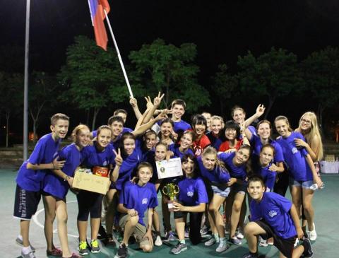 娜賈 Nadya - 擔任俄羅斯舞蹈團翻譯領隊＠宜蘭童玩節（2013）