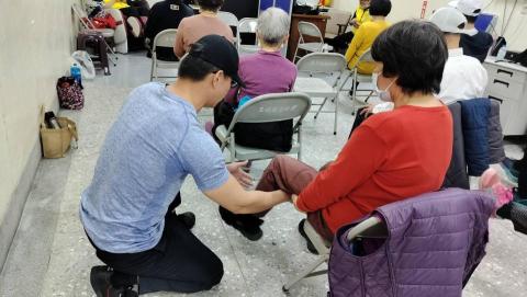 只有到府運動指導江教練 - 腿部股四頭肌訓練